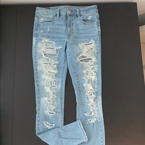 Super Ripped Jeans - mid rise and stretchy